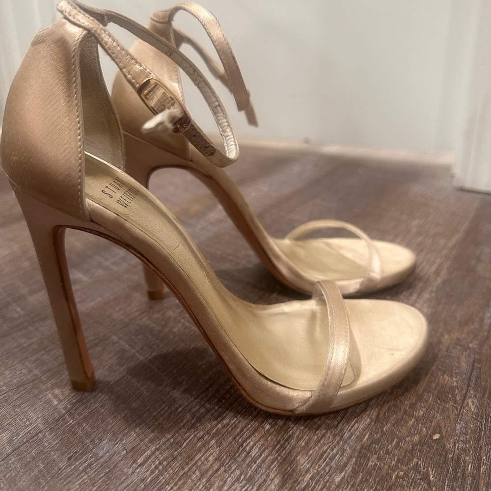 Stuart Weitzman Nudistsong heels 5.5